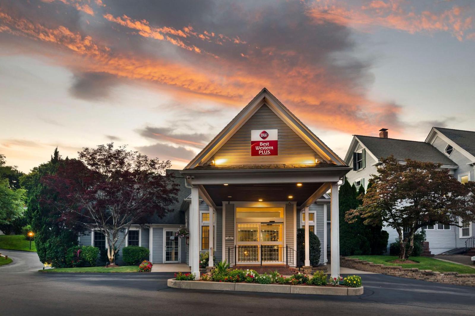 Best Western Plus Cold Spring