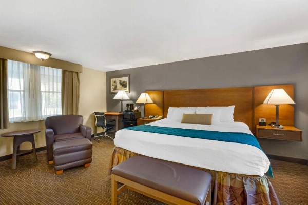 Best Western Plus Cold Spring image 22