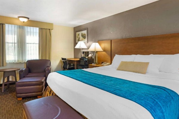 Best Western Plus Cold Spring image 24